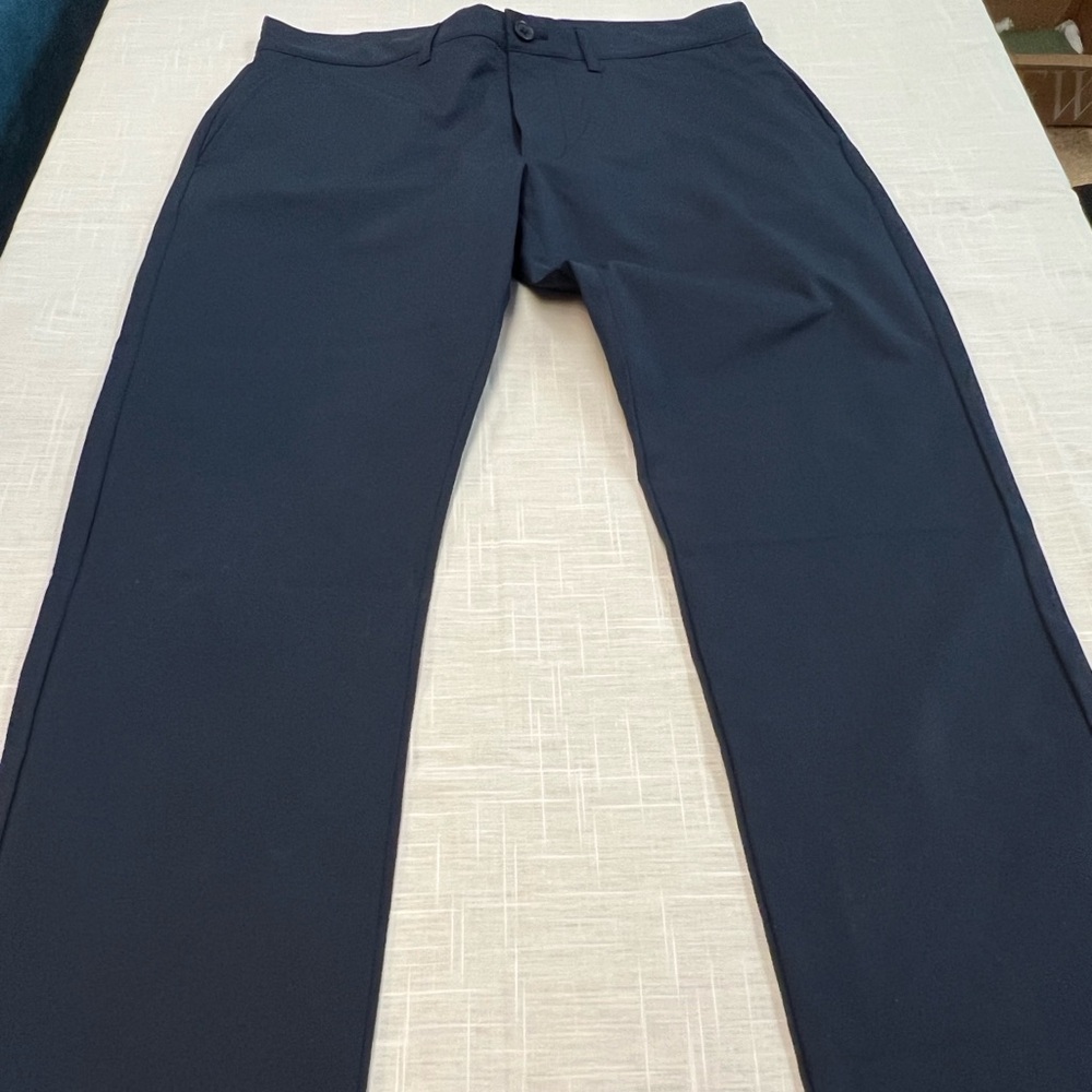 J Crew Factory Men’s Slim Fit Tech Pants—Navy, Size 30/32